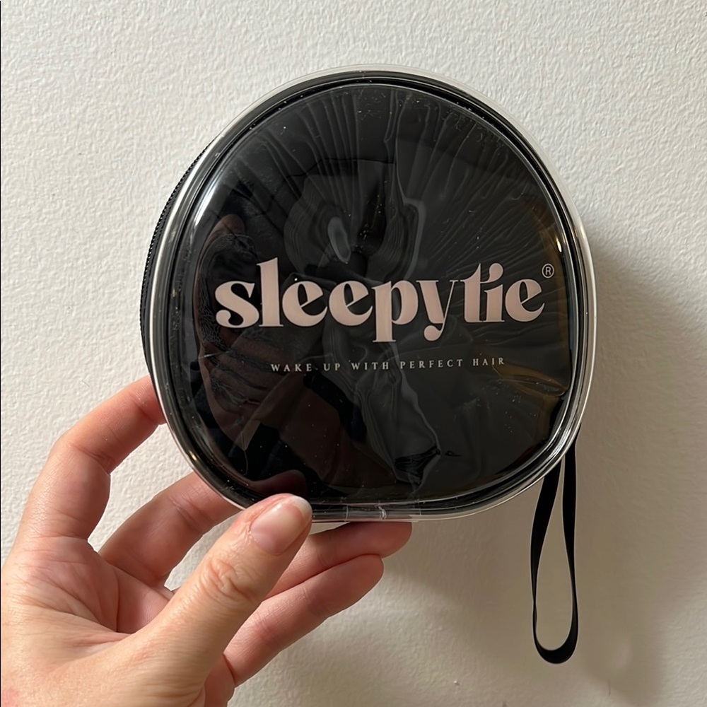 Black Sleepy Tie for Fine to Medium Hair